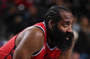 结束6连败！哈登：我们有能力赢球 只要坚持战斗 今晚是个好开始