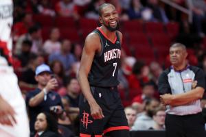 杜兰特：全队进攻像疾风骤雨 每个人都在攻防两端都做出了贡献