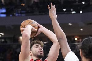 申京：我们拥有全世界最顶级的天赋 我们只是每天都在变得更好