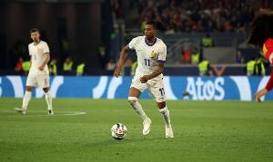 队报：由于已经确保世界杯资格，德尚将让奥利塞和于帕轮休